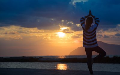 Mozgásmeditáció – Hogyan Segíti a Jóga az Ízületi Egészséget?